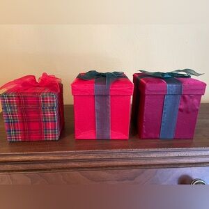 3 Christmas presents boxes